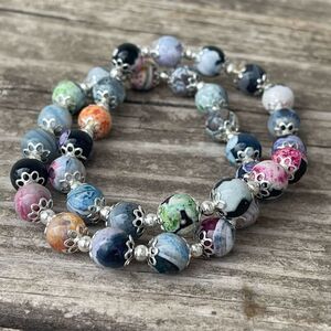 Colorful orca stretch bracelet silver tone black blue pink beads beaded NEW dyed